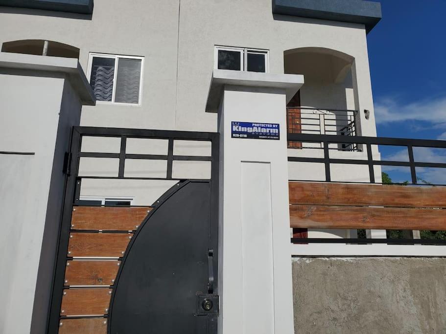 'The Solace' New Luxury Modern 1Bed 1Bath Apt. Портмор Екстериор снимка